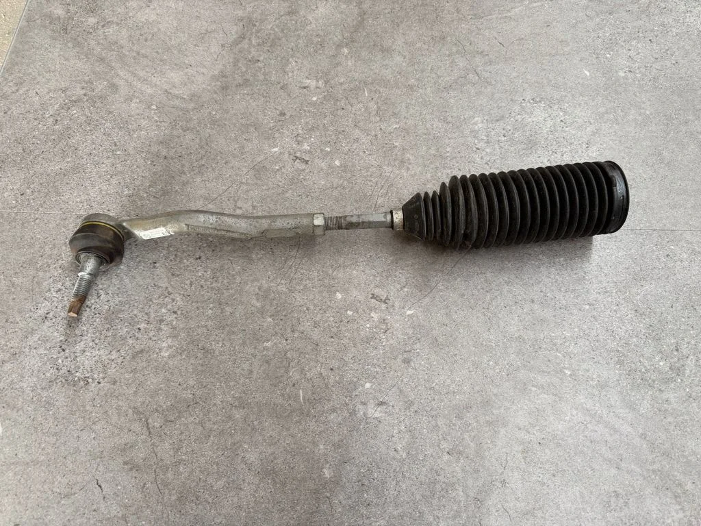 Steering tie rod MB3C3290BA