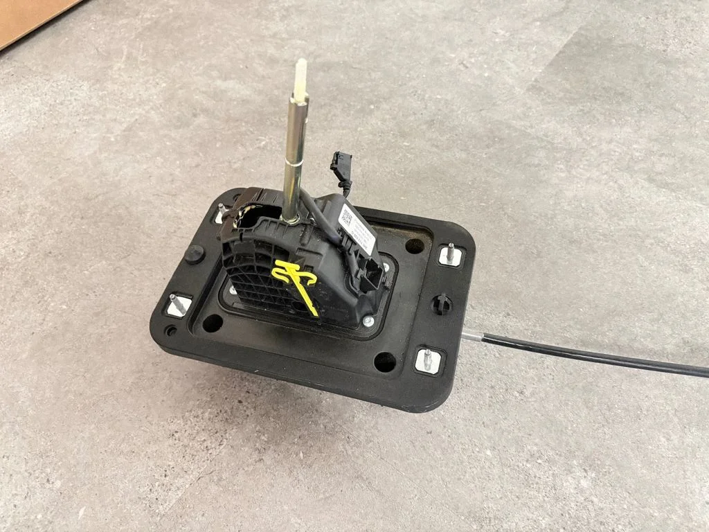 Gear selector mechanism 2H1713025G