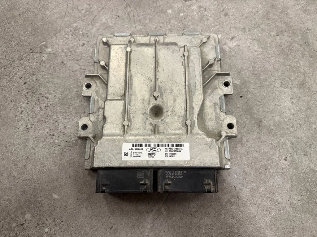 Engine control unit/module MB3G12A650CUA