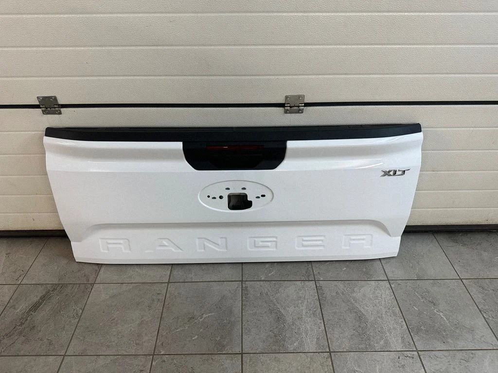 Tailgate/trunk/boot lid