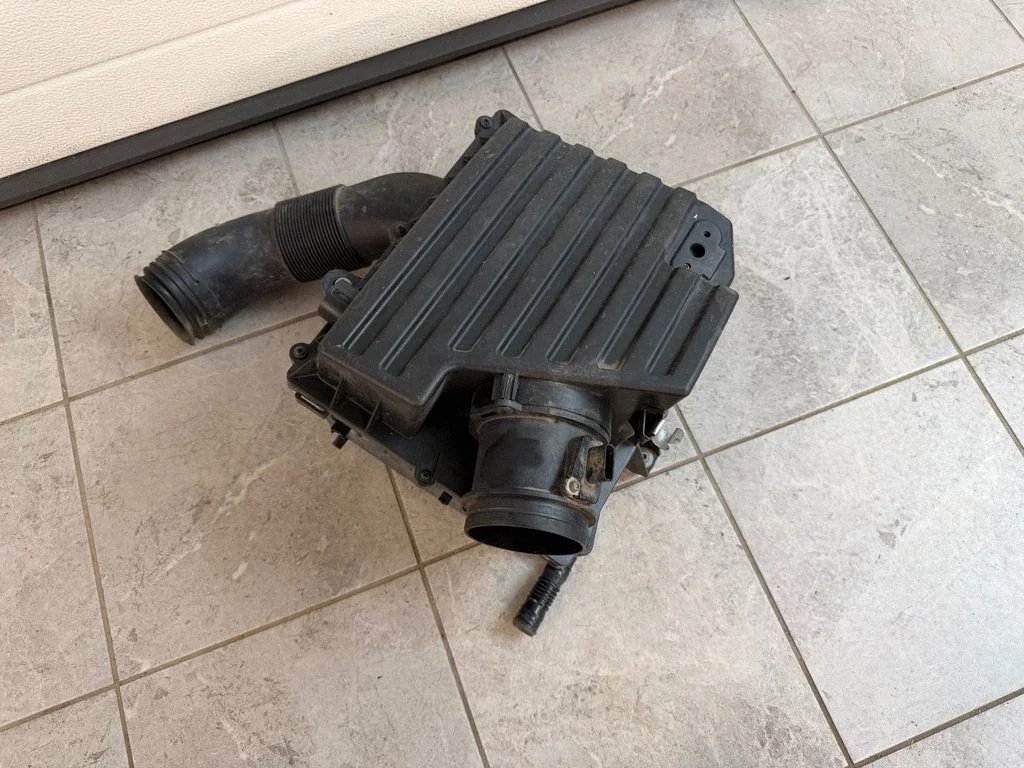 Air filter box 2H6129607
