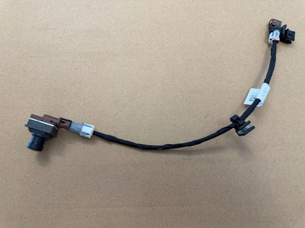 Esistange kaamera ML3T19G490BC