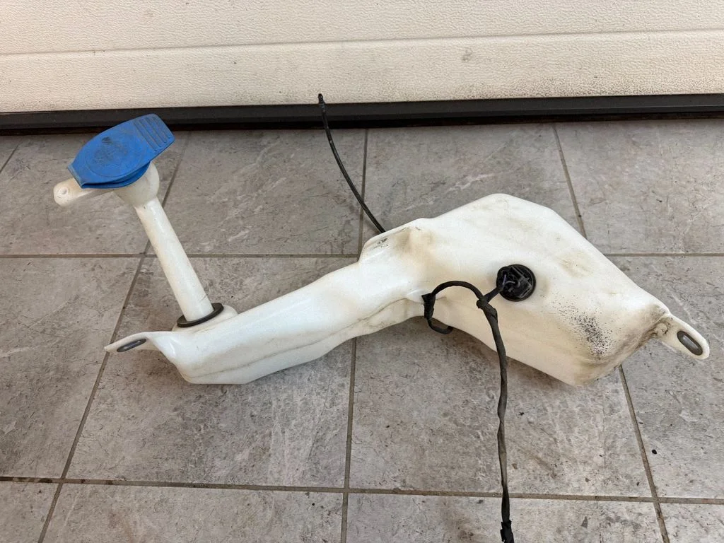 Windshield washer fluid reservoir/tank 2H0955453D