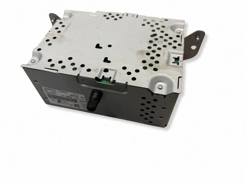 Raadio / CD/DVD-mängija / navigatsioon S74T18D890XP