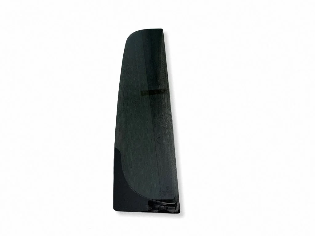 Rear vent window glass – right