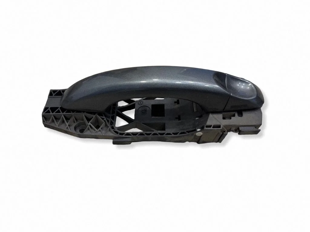 Front door exterior handle – right