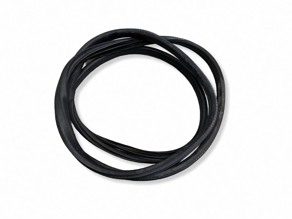 Front door rubber seal – right