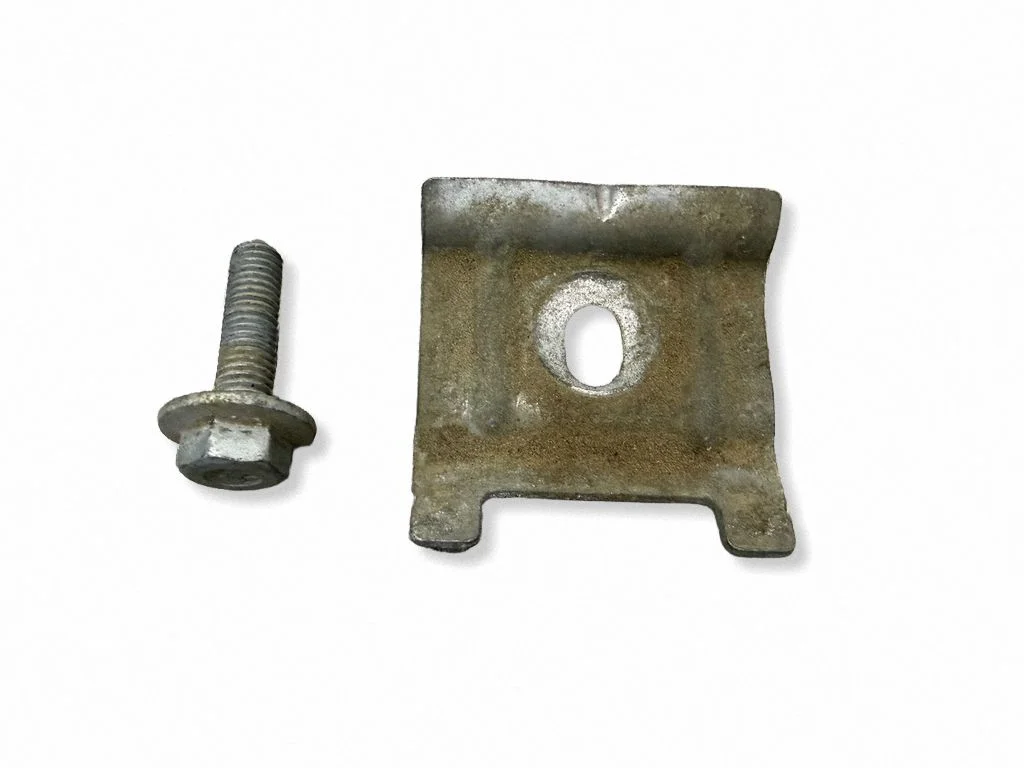 Battery bracket