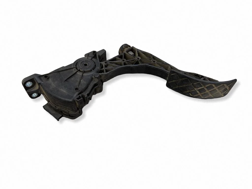 Accelerator throttle pedal – Volkswagen Amarok (2010-2020)
