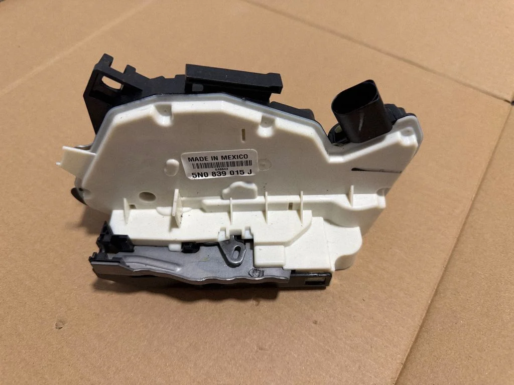 Rear door lock 5N0839015J