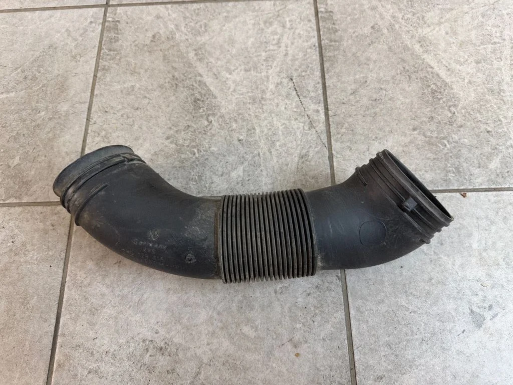Air intake duct part 2H0129618