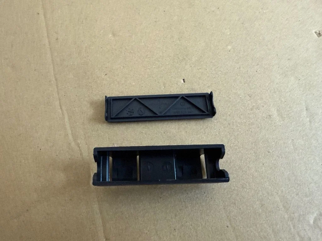 Engine bonnet/hood lock release cable