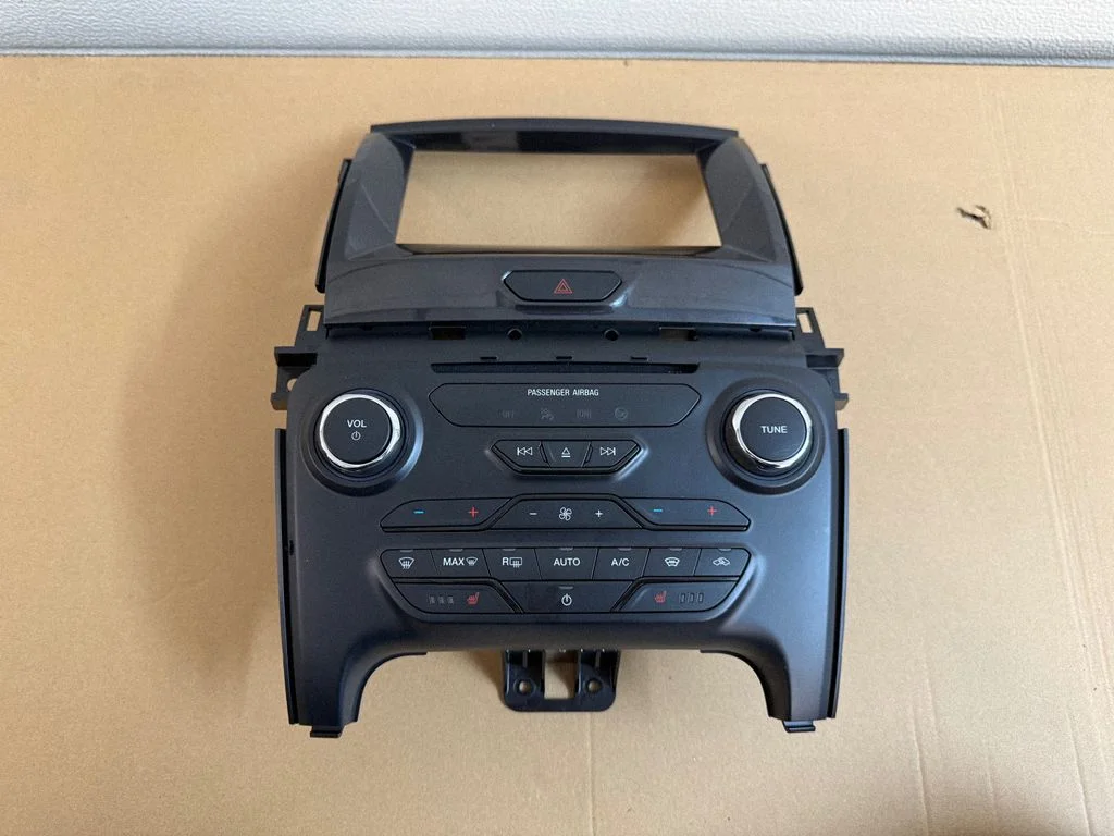 Panel sterowania klimatyzacją / nawiewem JB3T18E245FG3GA8 – Ford Ranger (2019-2022)