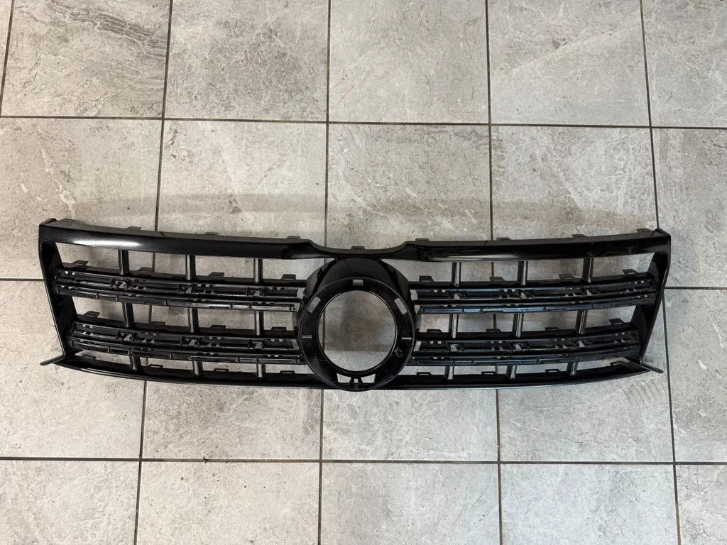 Front bumper upper radiator grill 2H6853655B