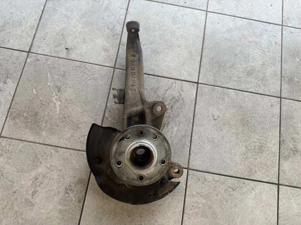 Front wheel hub 2H6407258