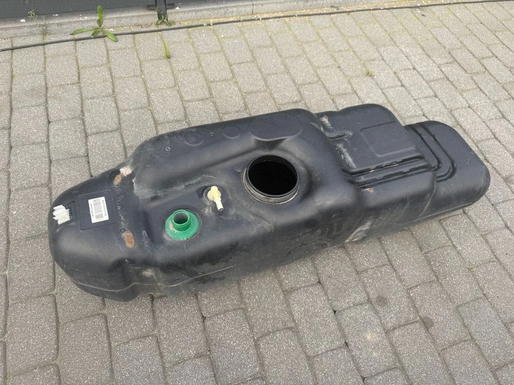 Fuel tank 2H0201085F