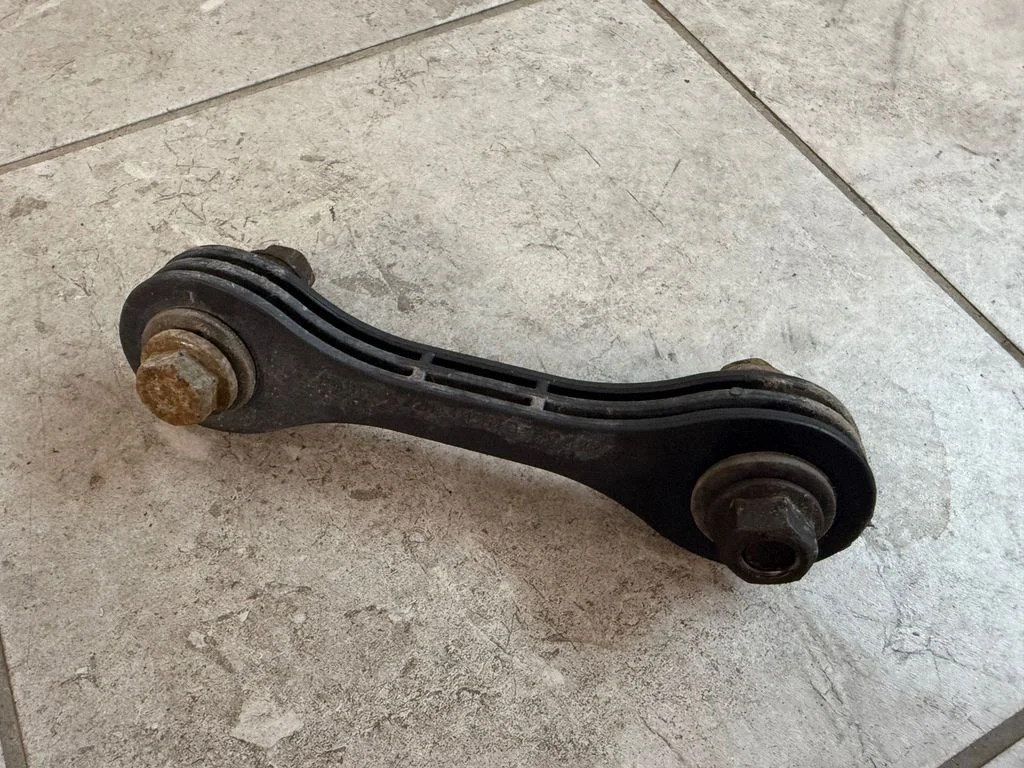 Front anti-roll bar/stabilizer link 2H0411317B