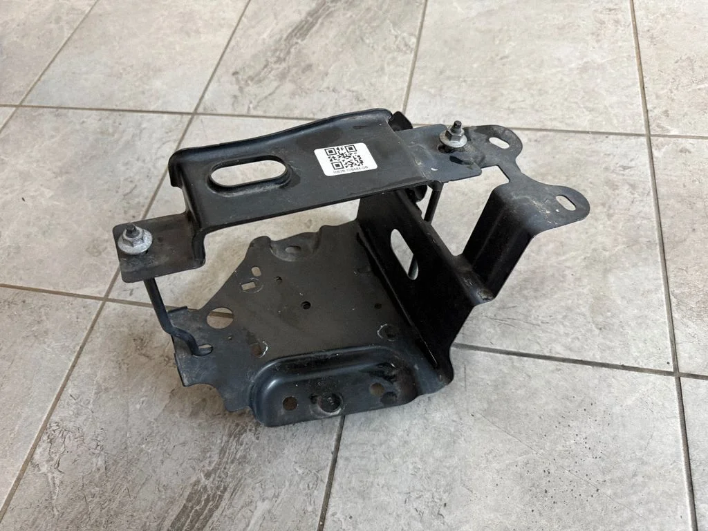 Battery bracket – Ford Ranger IV (2022-)