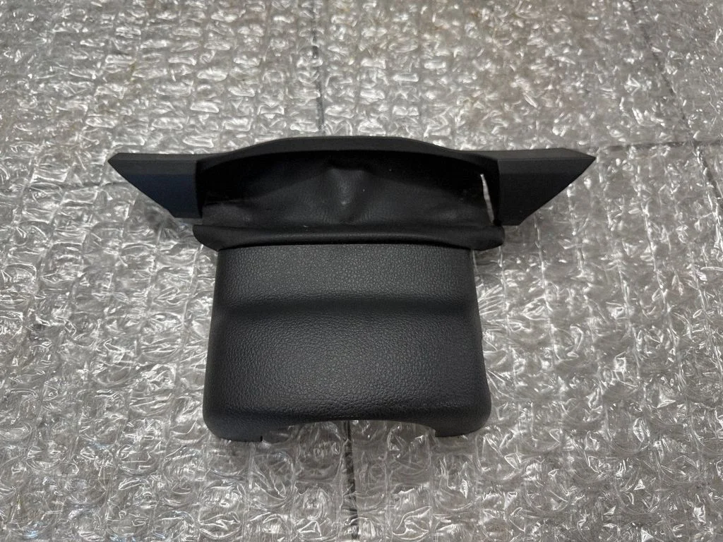 Stūres statnes apdare – Volkswagen Amarok (2010-2020)