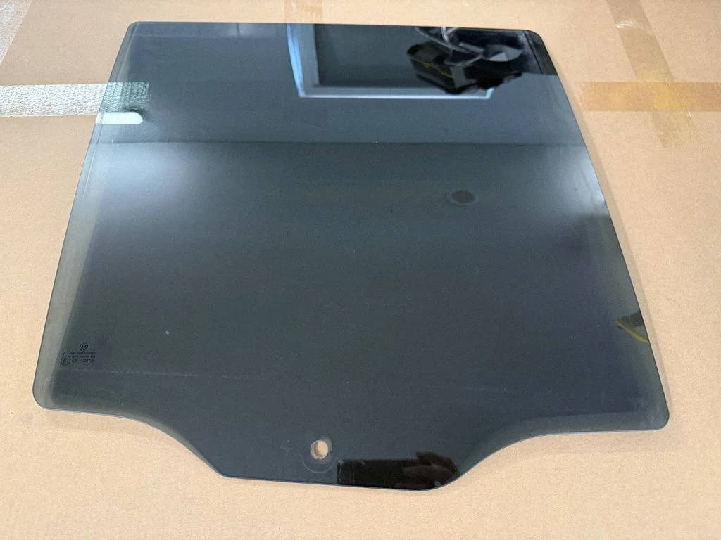Rear door window glass – right