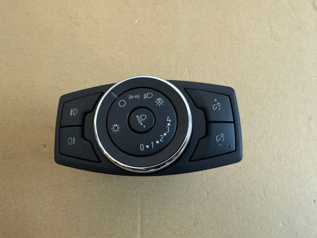 Przełącznik świateł DG9T13D061HDW – Ford Ranger (2019-2022)