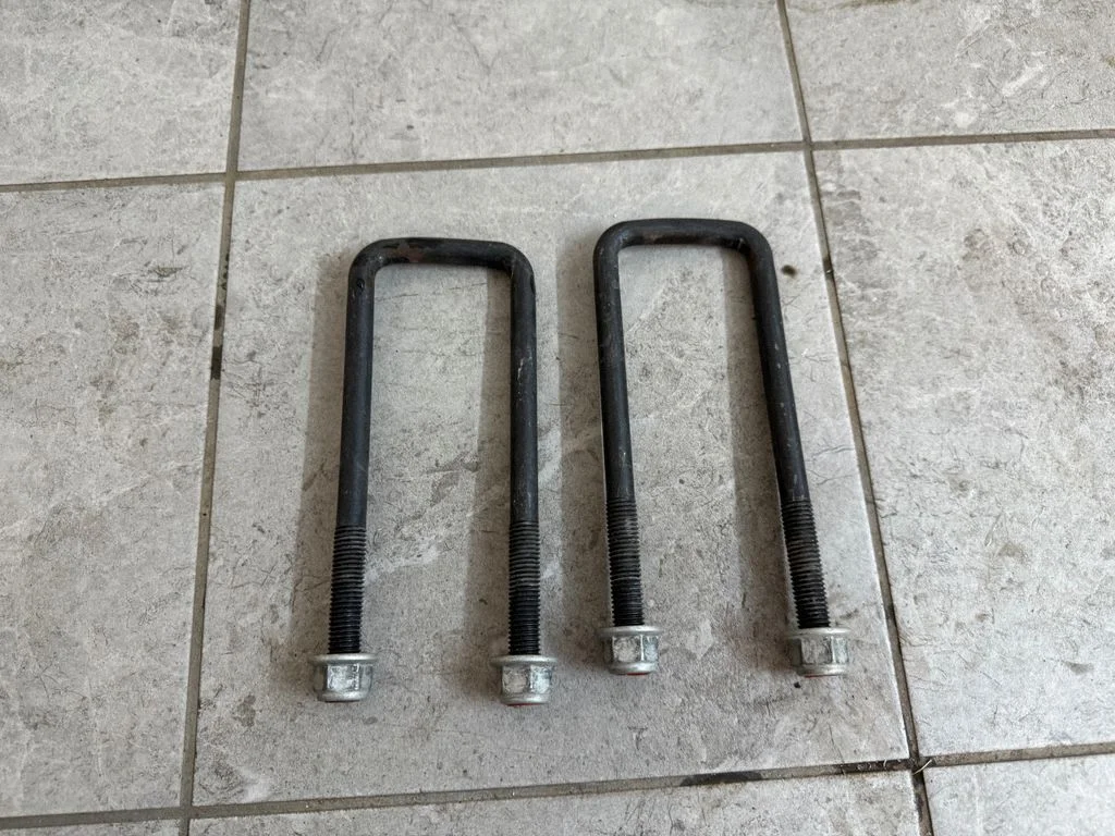 Sway bar bush bracket, rear
