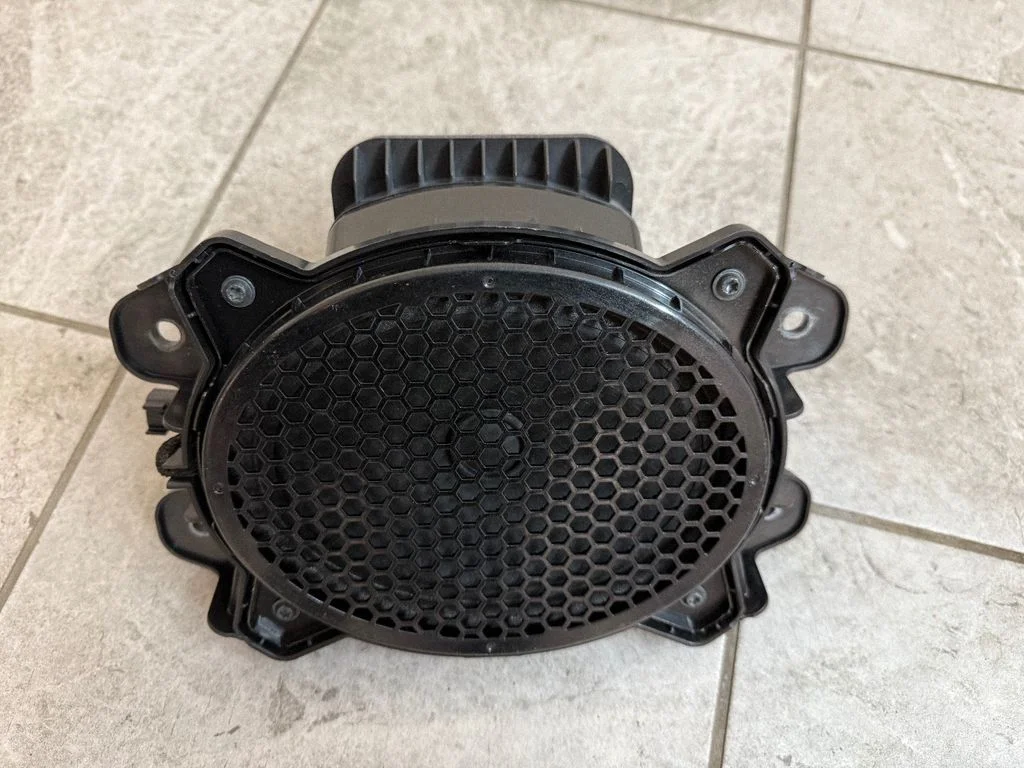 Subwoofer speaker N1WT19A067CB