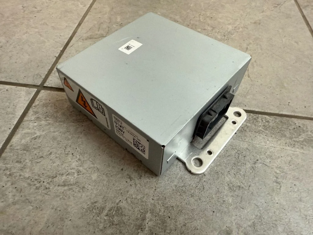 Voltage converter inverter N1WT19J254DD