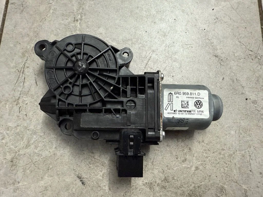 Rear door window regulator motor 6R0959811D
