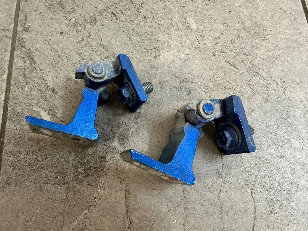 Front door hinges set 8K0831402D