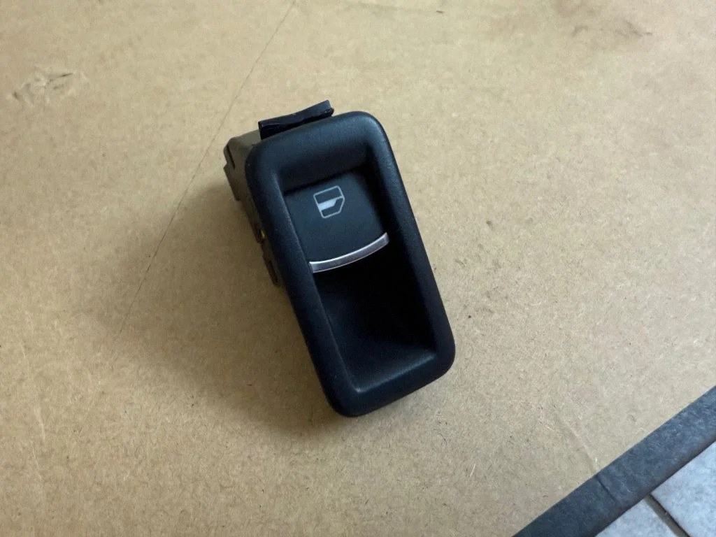 Electric window control switch 5K0959855
