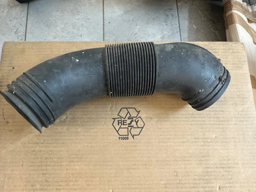 Air intake duct part 2H0129618