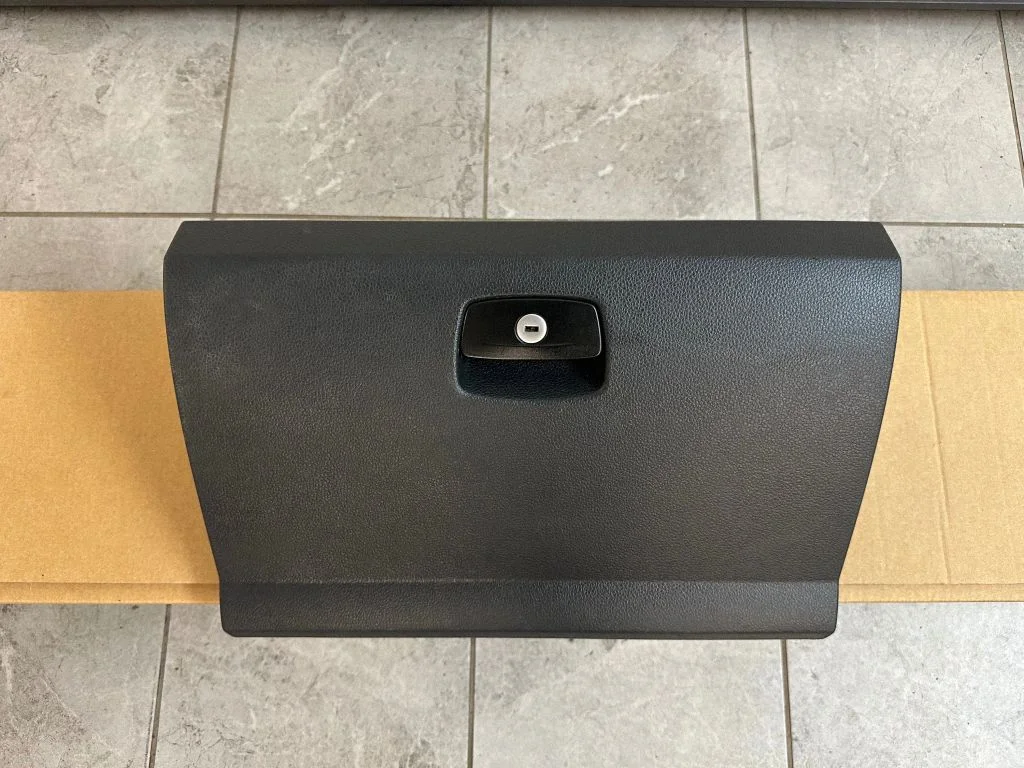 Glove box 2H0857095