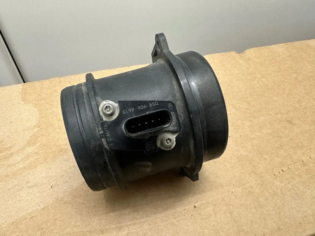 Mass air flow meter 059906461S