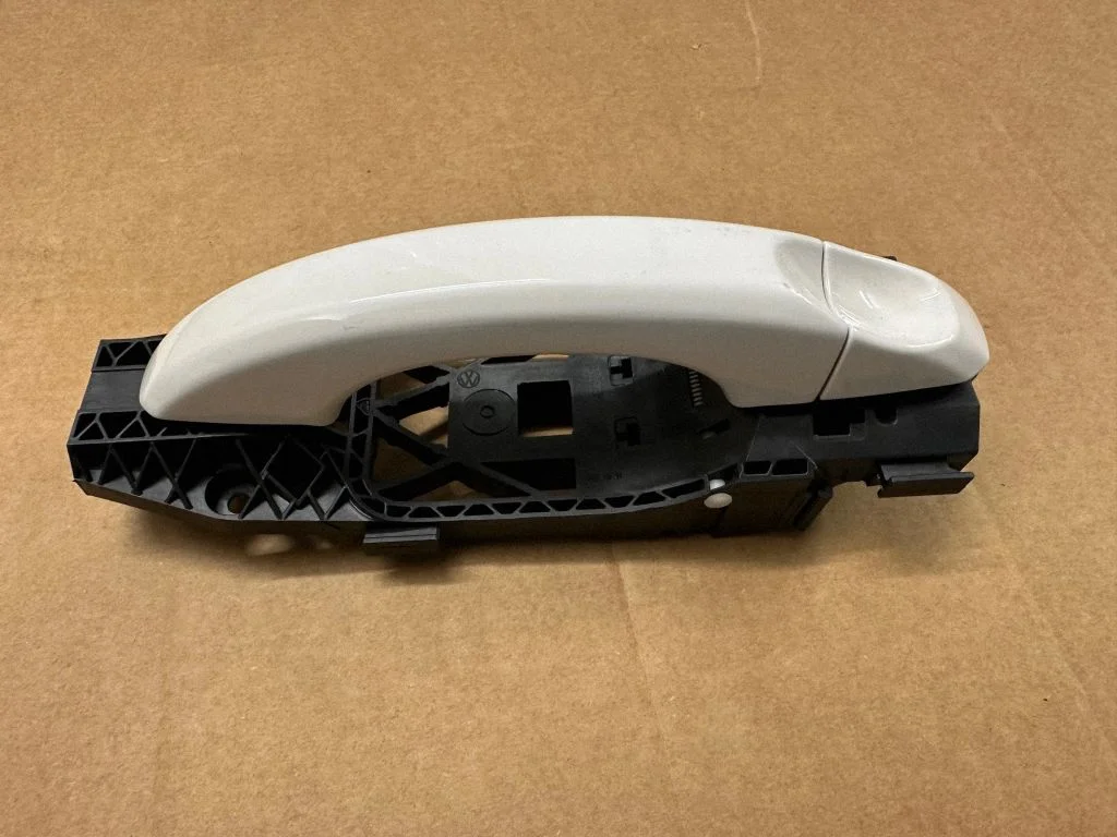 Tagaukse välimine käepide – Volkswagen Amarok (2010-2020)