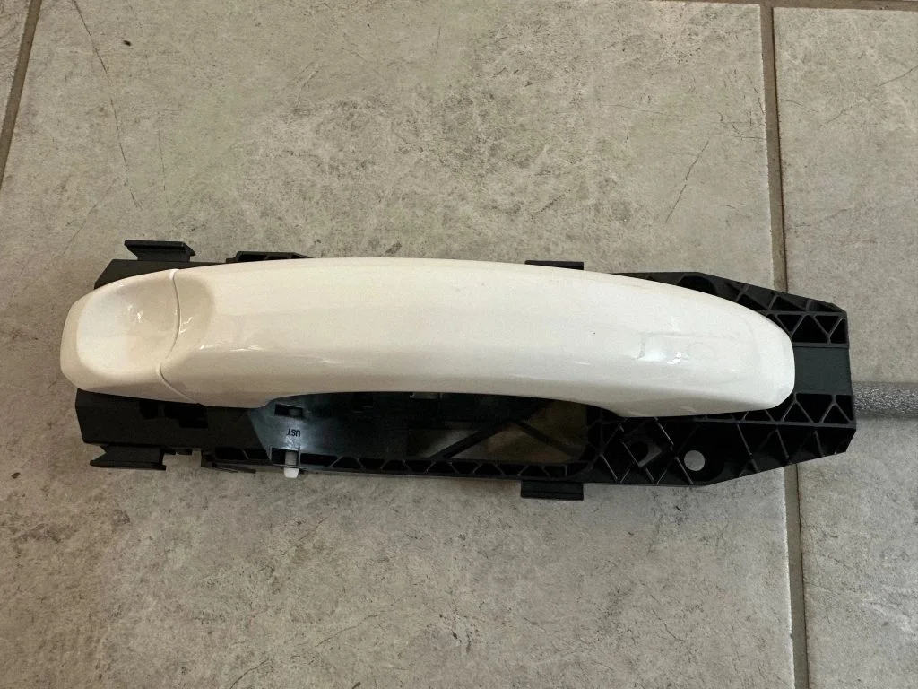 Rear door exterior handle – Volkswagen Amarok (2010-2020)