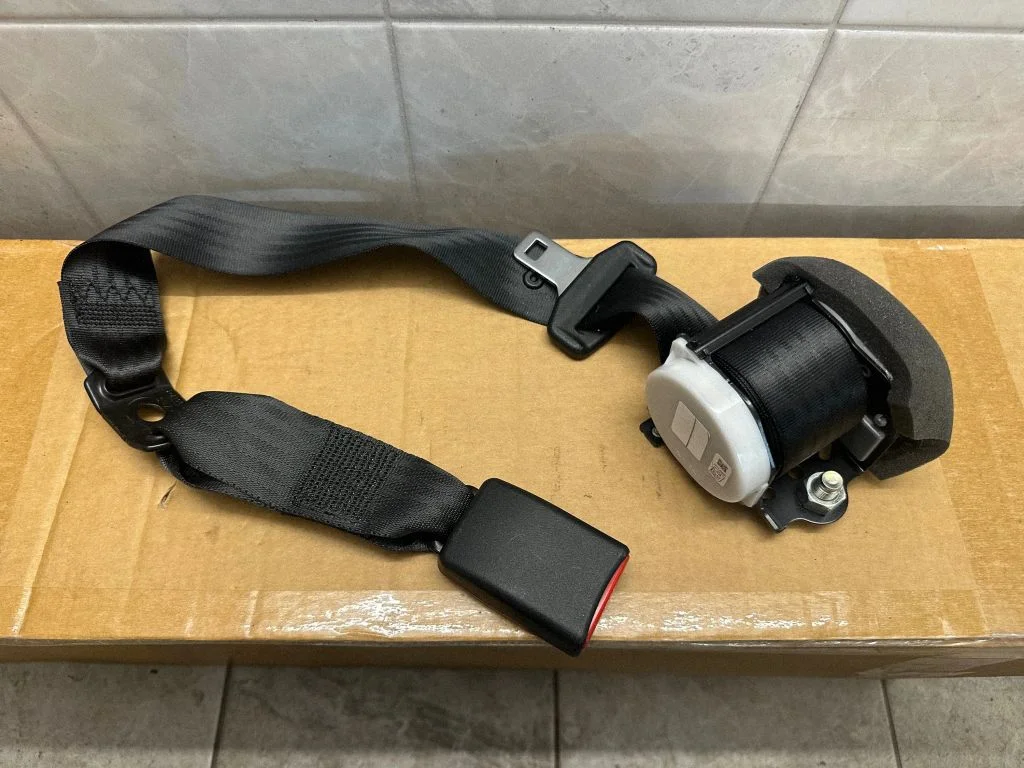Middle seatbelt (rear) JB3B26611B64A – Ford Ranger (2019-2022)