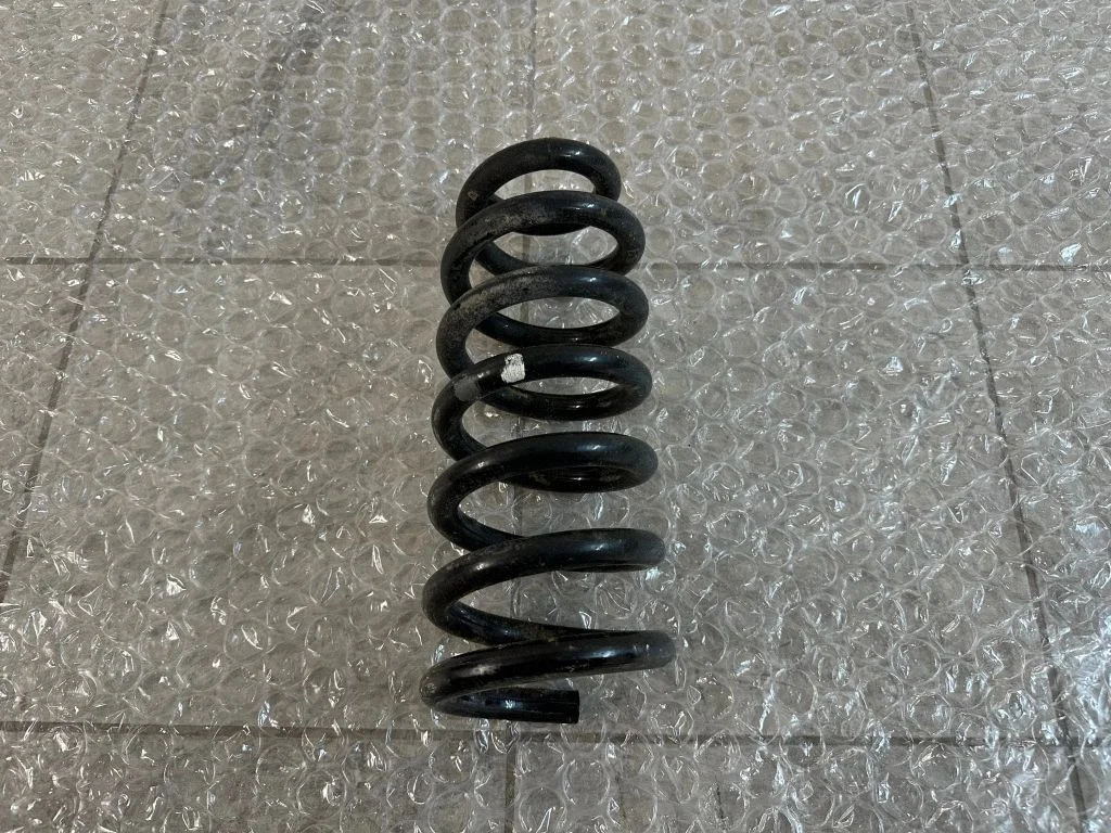 Front coil spring – Volkswagen Amarok (2010-2020)