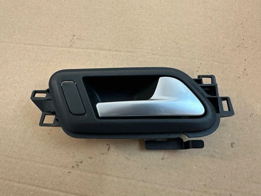 Rear door interior handle – Volkswagen Amarok (2010-2020)