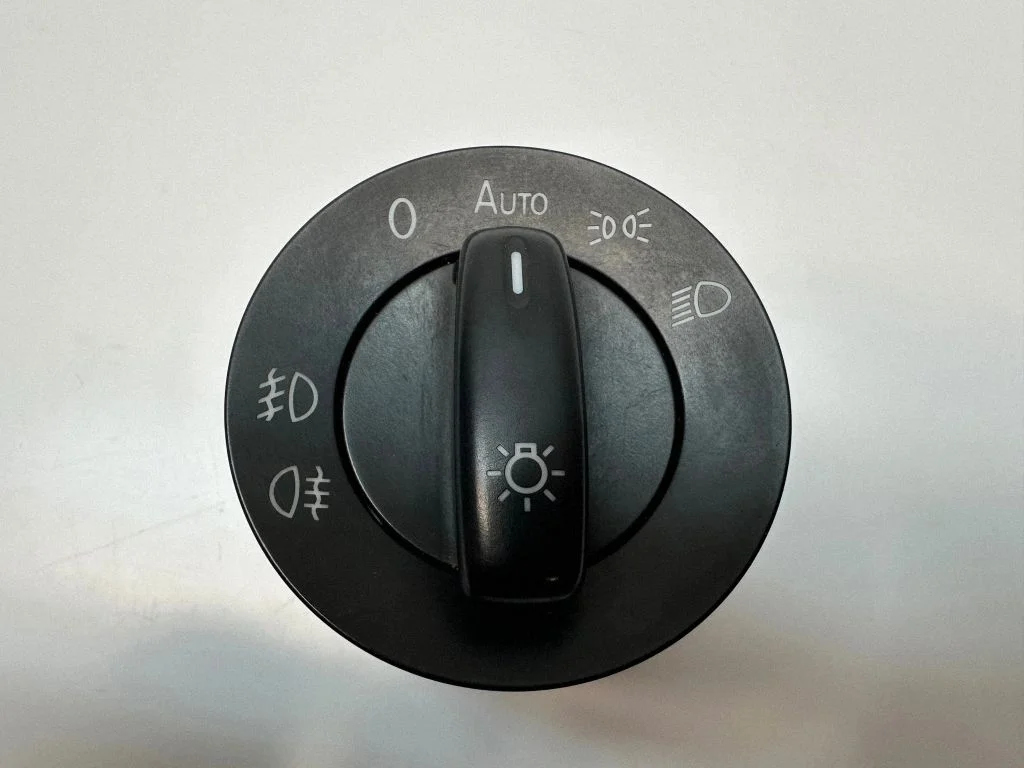 Light switch 1K0941431BM