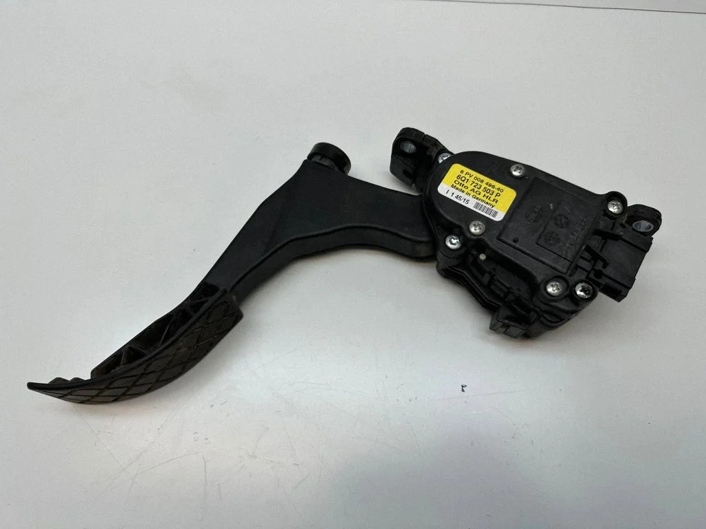 Accelerator throttle pedal – Volkswagen Amarok (2010-2020)