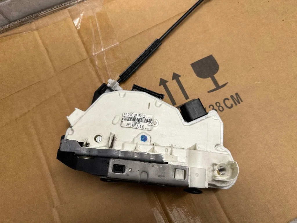Front door lock – Volkswagen Amarok (2010-2020)