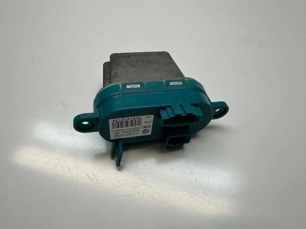 Heater blower motor/fan resistor – Volkswagen Amarok (2010-2020)