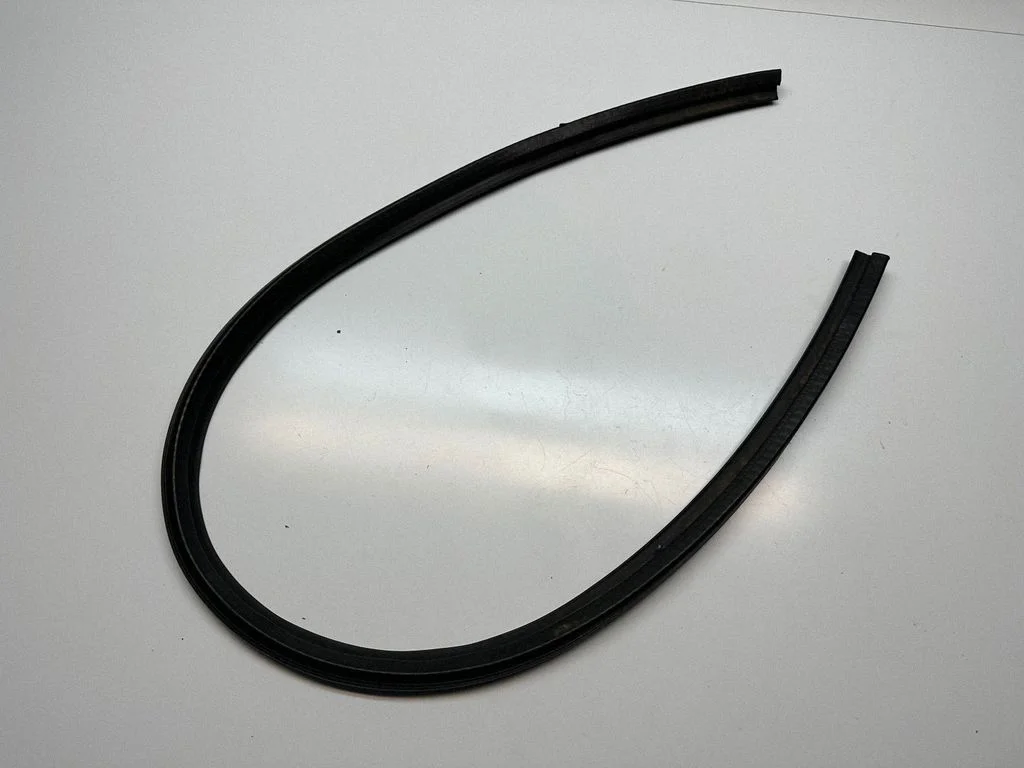 Mootoriruumi tihend – Volkswagen Amarok (2010-2020)