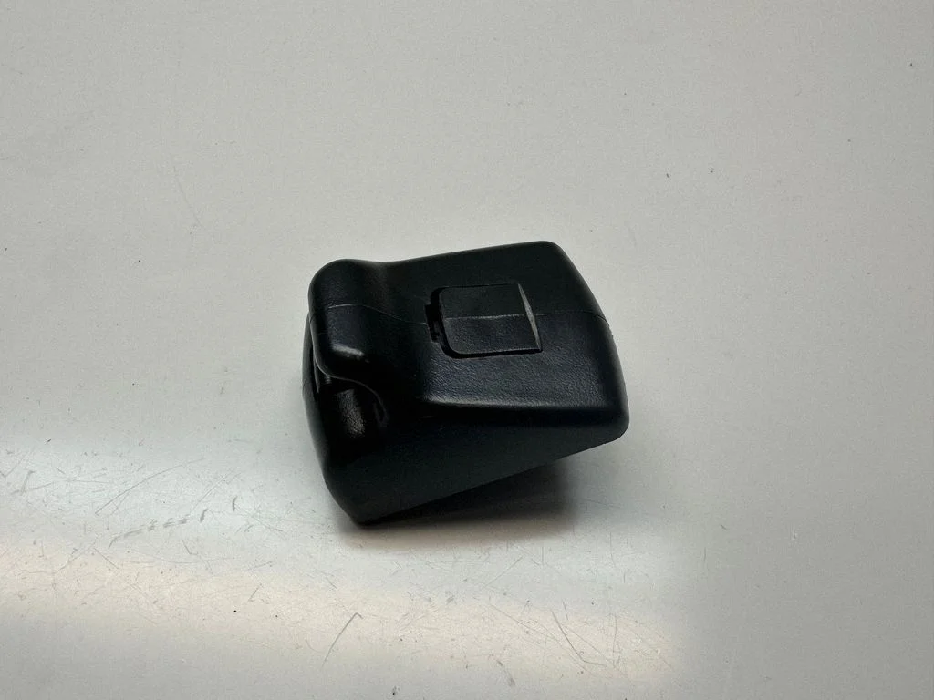 Päikesesirmi kinnitusklamber – Ford Ranger (2019-2022)