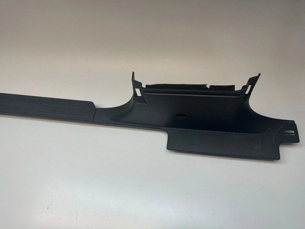 Esilävise kate (sisemine) – Volkswagen Amarok (2010-2020)