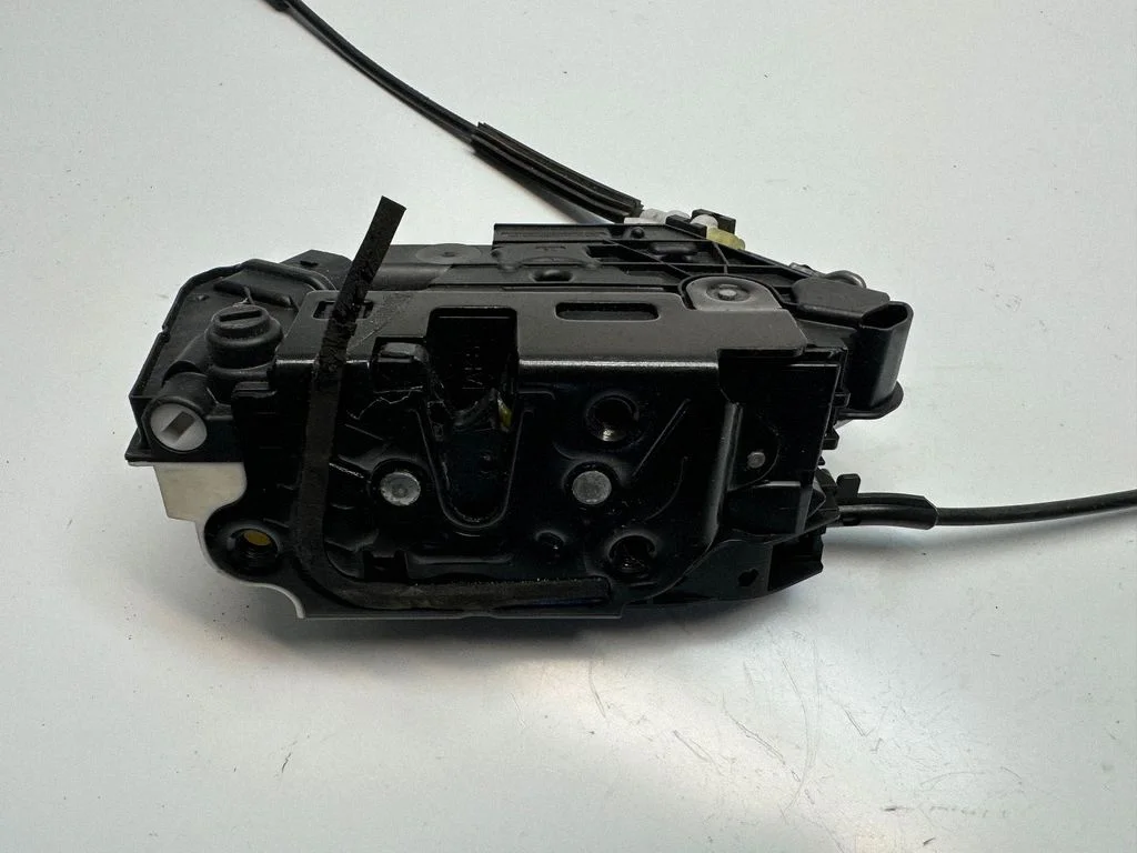 Tagaukse lukk – Volkswagen Amarok (2010-2020)