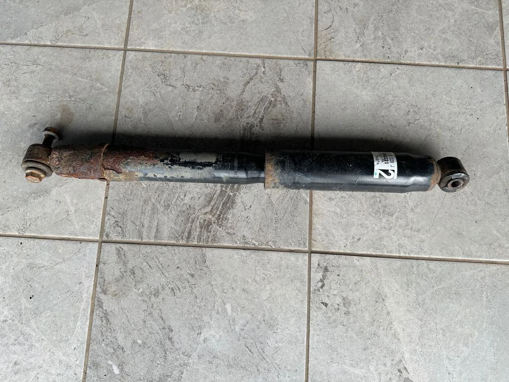 Rear shock absorber/damper – Volkswagen Amarok (2010-2020)