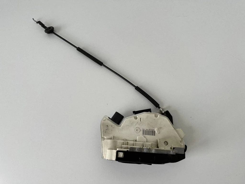 Rear door lock – Volkswagen Amarok (2010-2020)