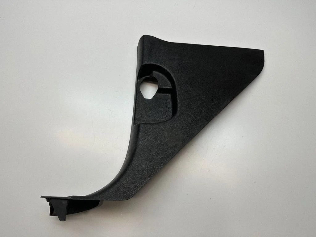 Esilävise kate (sisemine) – Volkswagen Amarok (2010-2020)